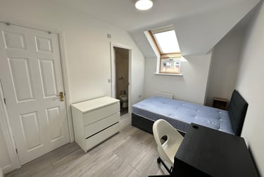 6 bed flat, Schuster Road, Victoria Park, Manchester, M145PE - Image 11